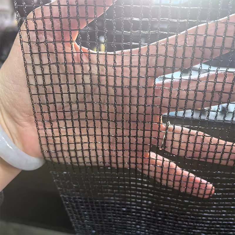 Rete antiuccelli per protezione agricola in HDPE vergine al 100%.